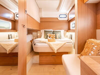 Excess11_bow_cabin_right