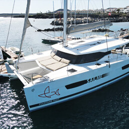 catamaran FP Lucia 40 Papaya
