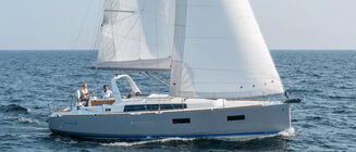 Mallorca Bareboat Sailing Yacht Oceanis 38 MOIN