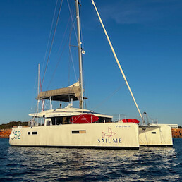 catamaran Lagoon 52F Neptuno