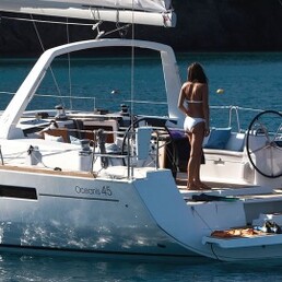 sailing yacht Oceanis 45 Avalon