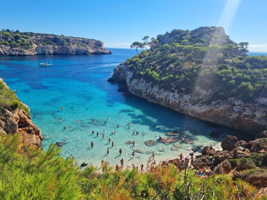Anchor at Calo des Moro – a breathtaking beach stop for yachts in Mallorca’s coastal paradise