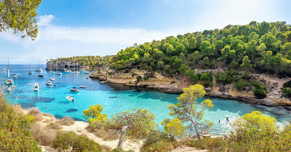 Cala San Vicente – secluded beach and ideal anchorage for yachts near Mallorca’s dramatic cliffs